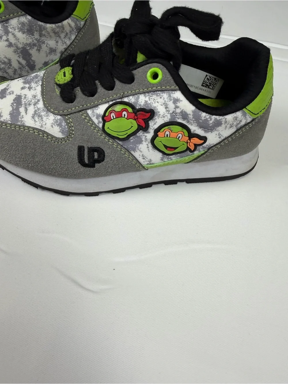 Kids Gray & Neon Green Turtle Accent Sneakers -13